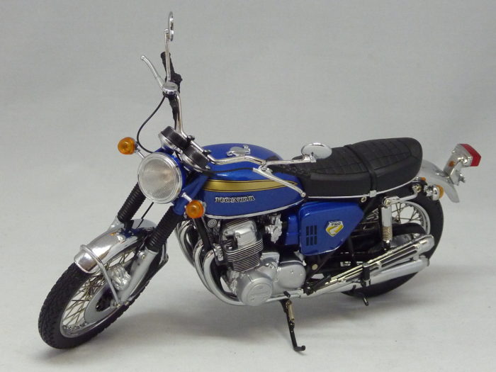 Honda CB 750 1/12